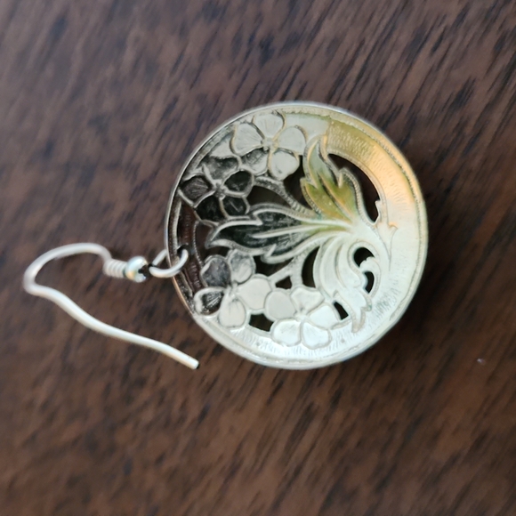 Cloisonne, Earrings, 1" in Diamenter, Maroon,Green,& Violet Gray - Picture 4 of 5